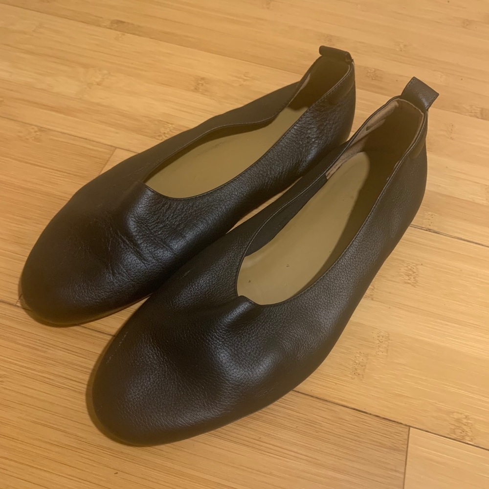Everlane Day Glove Flat